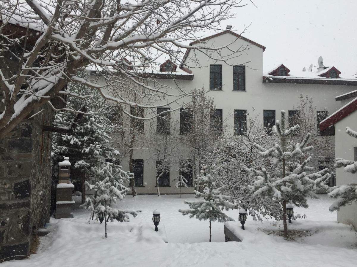 Cheltikov Hotel Kars Exterior foto